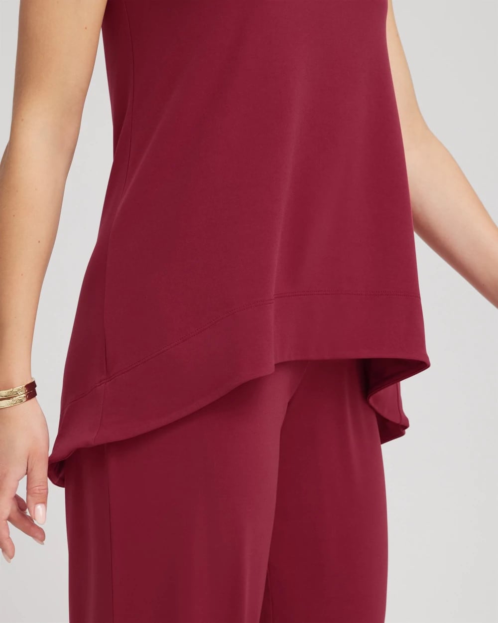 Chico's Women | Travelers™ Knit High-Low Hem Top RUSSET RED