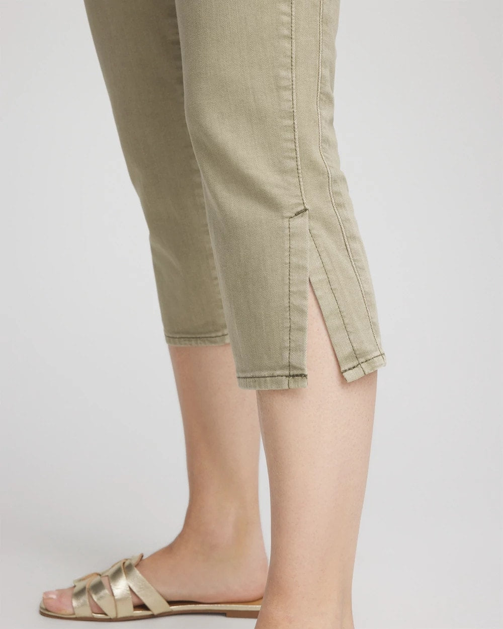 Chico's Women | 19" Pull-on Capri Jeans WASHED SAGE