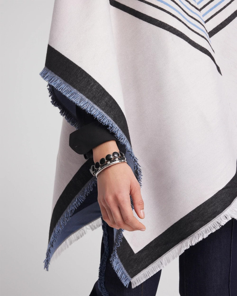 Chico's Women | Woven Reversible Ruana PASSPORT BLUE