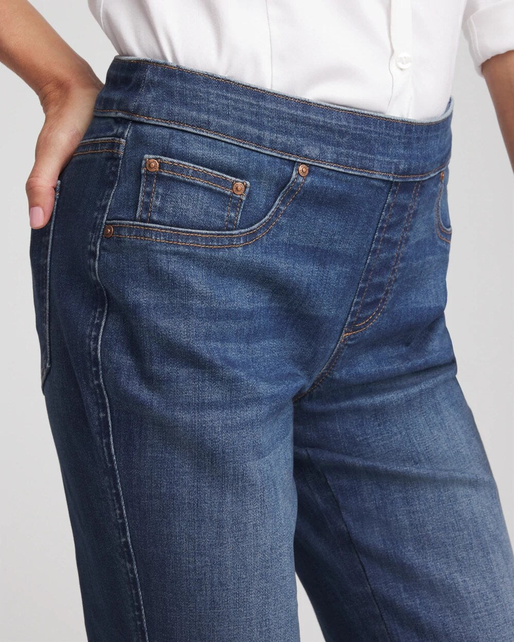Chico's Women | Petite Pull-On Slim Bootcut Jeggings ESTERO INDIGO