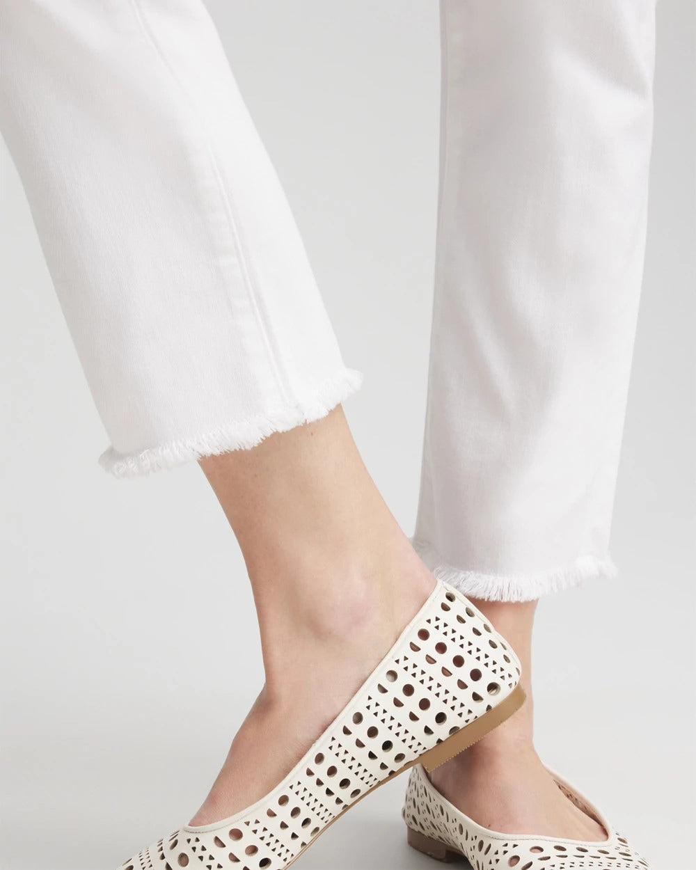 Chico's Women | Girlfriend Frayed Cropped No Stain Jeans ALABASTER