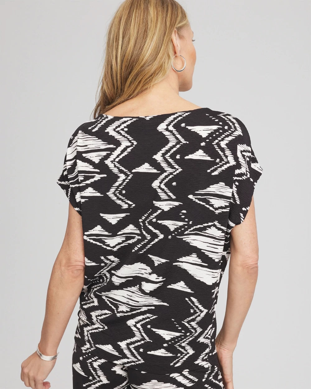Chico's Women | Travelers™ Crinkled Knit Geo-Print Top BLACK