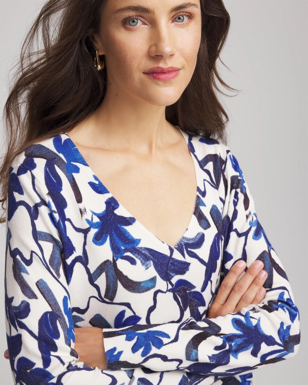 Chico's Women | Ella V-Neck Blue-Petals Pullover Sweater ECRU