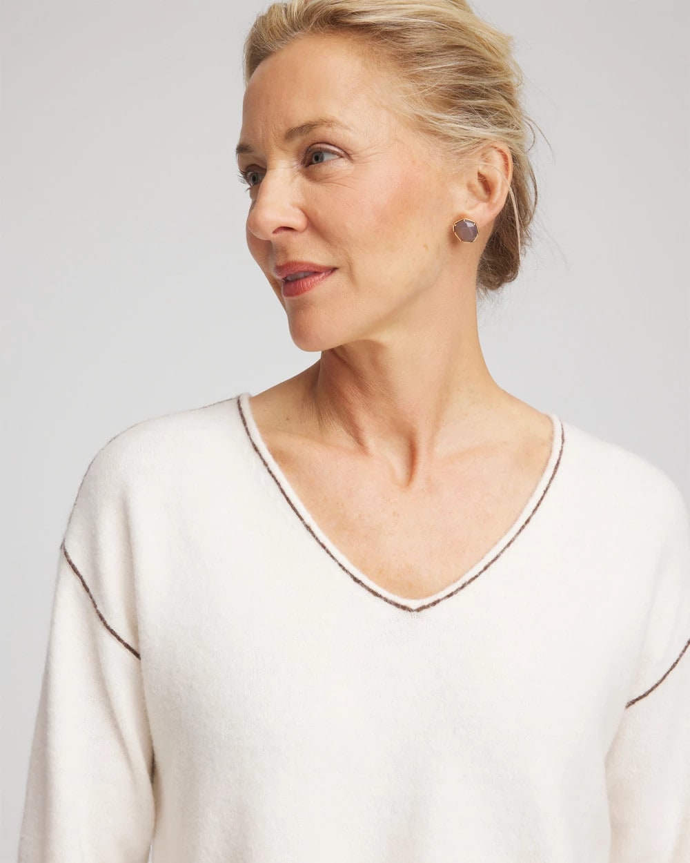 Chico's Women | Contrast Stitch V-Neck Sweater ENGLISH CREAM