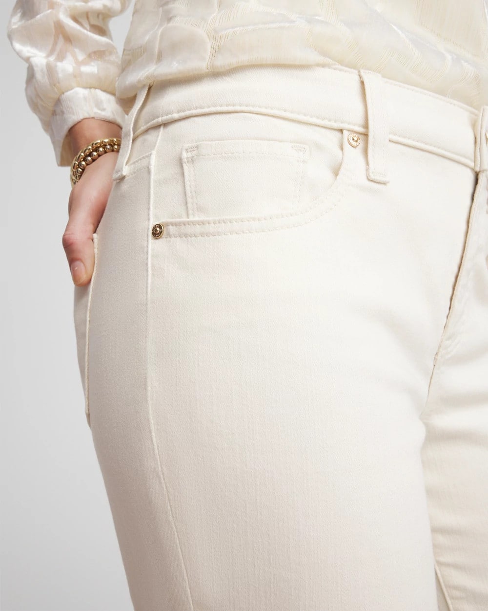 Chico's Women | Girlfriend Flared Jeans ENGLISH CREAM