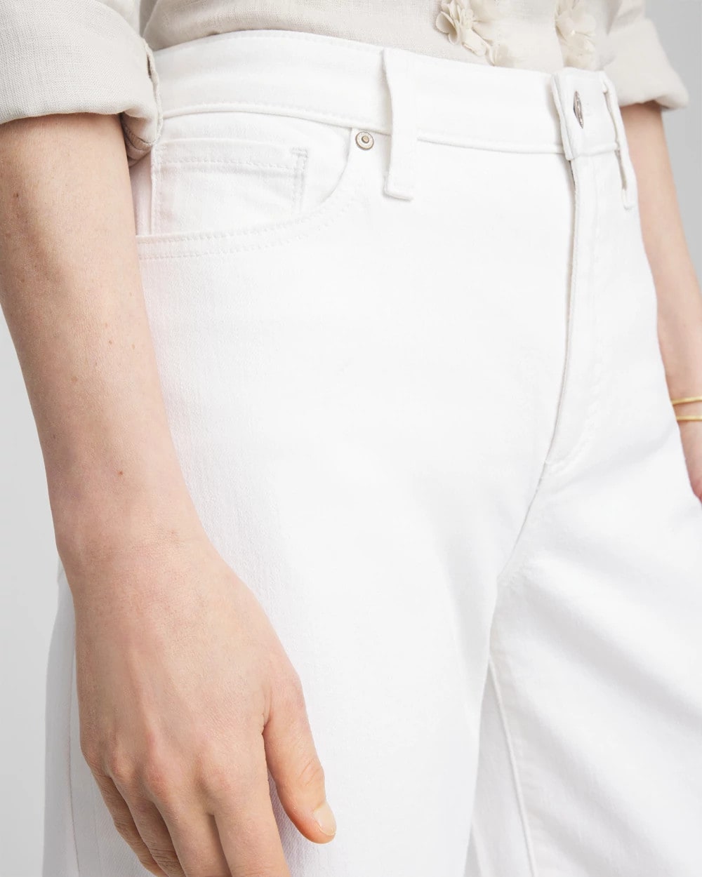 Chico's Women | So Slimming® High-Rise Wide Cropped Jeans ALABASTER