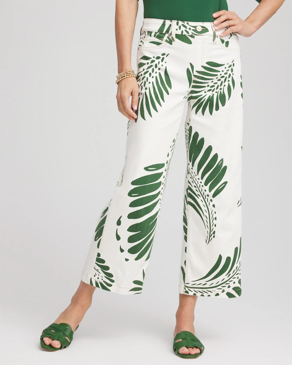 Chico's Women | Palm-Frond-Motif Pull-On Wide-Leg Cropped Jeans ECRU