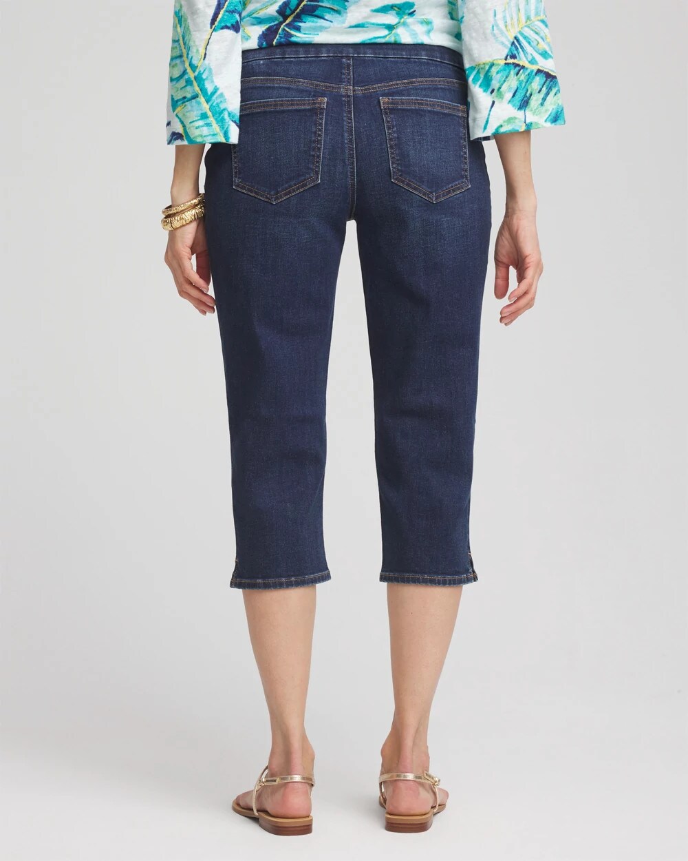 Chico's Women | 17" Pull on Capris LUNABELLE INDIGO