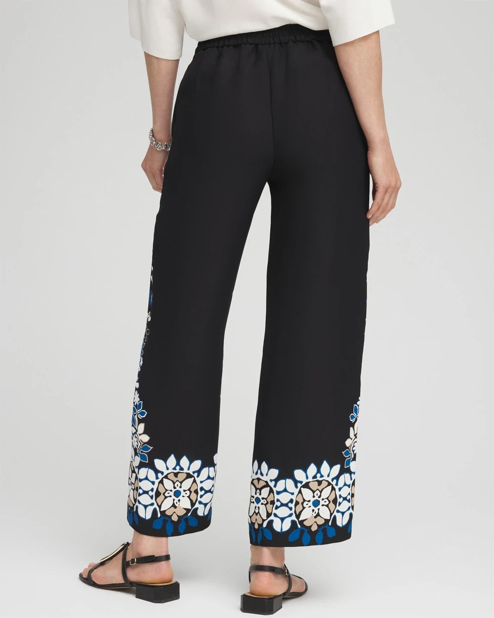 Chico's Women | Placed Floral Print Soft Cropped Pants BLACK