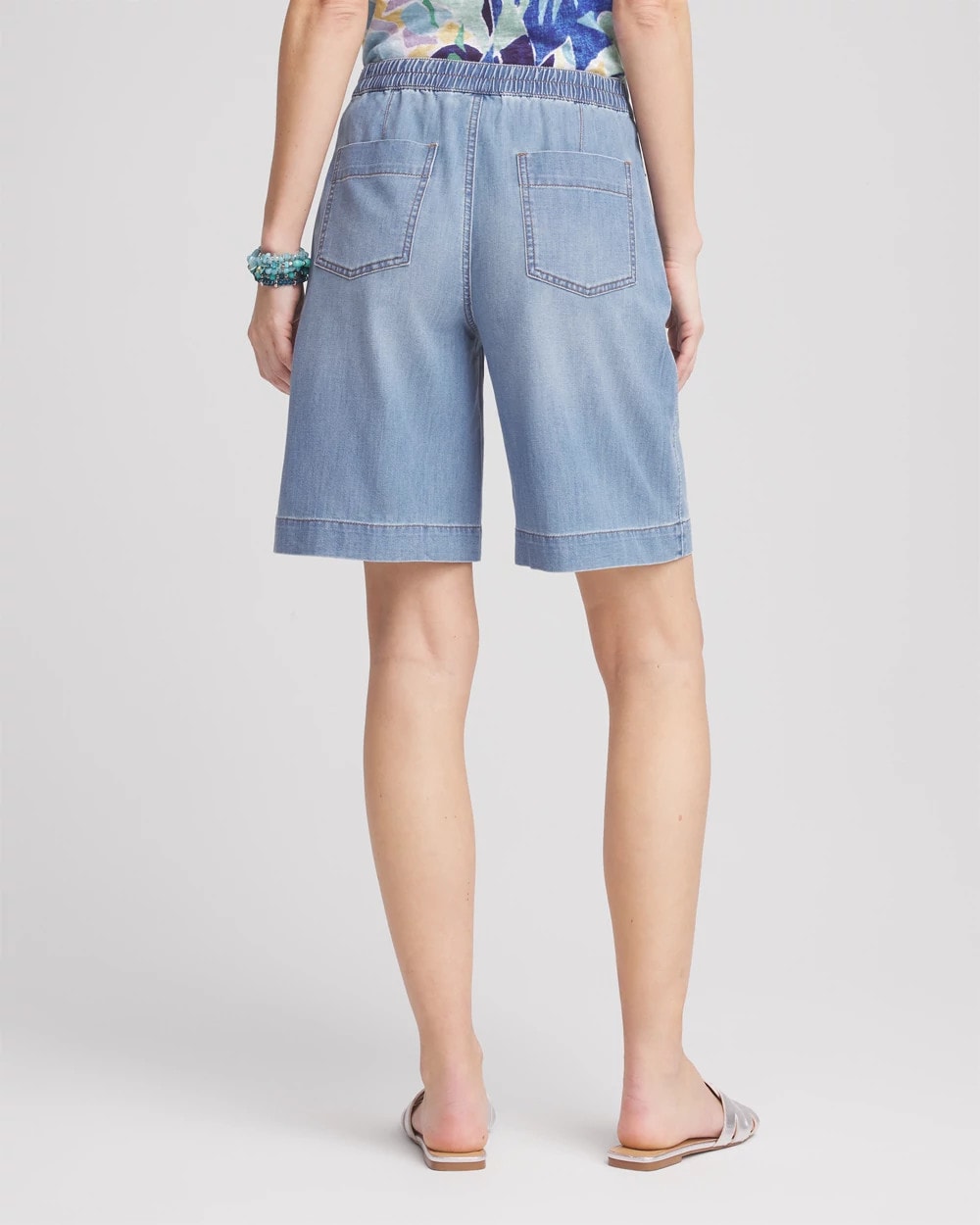 Chico's Women | Lightweight Summer Jean Shorts CARESSA INDIGO