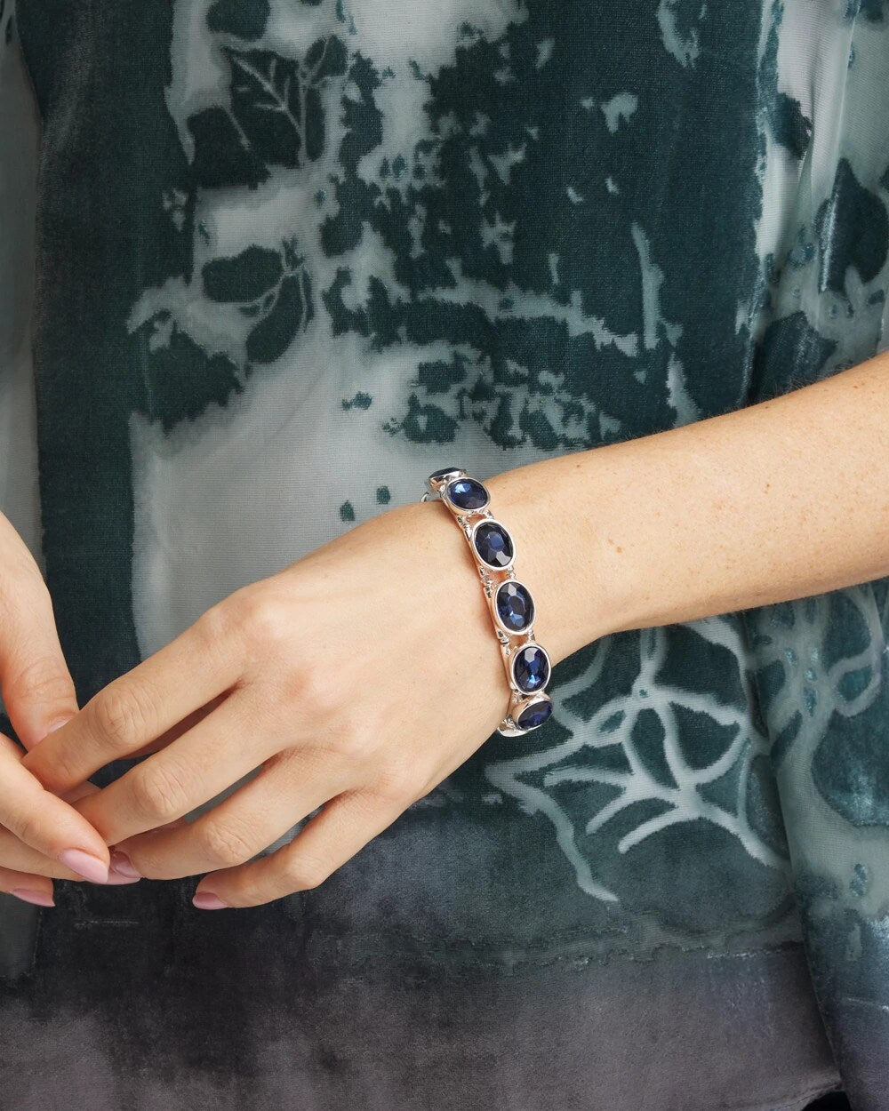 Chico's Women | Large Faceted Gem Stretch Bracelet BLUE