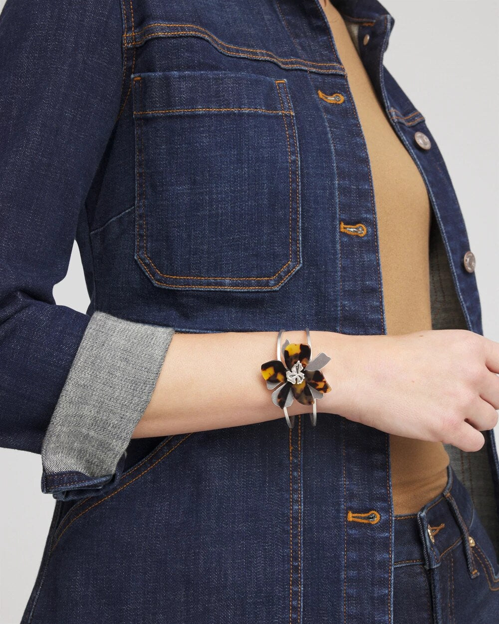 Chico's Women | Tortoise Floral Hinge Bracelet NEUTRAL