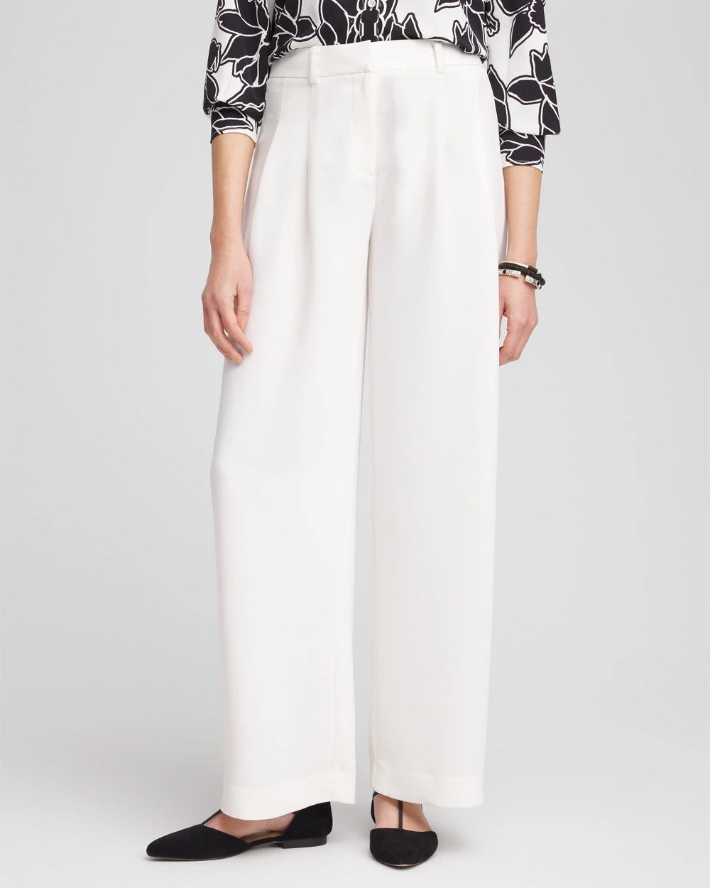 Chico's Women | Petite Crepe Pleated Relaxed Pants ECRU