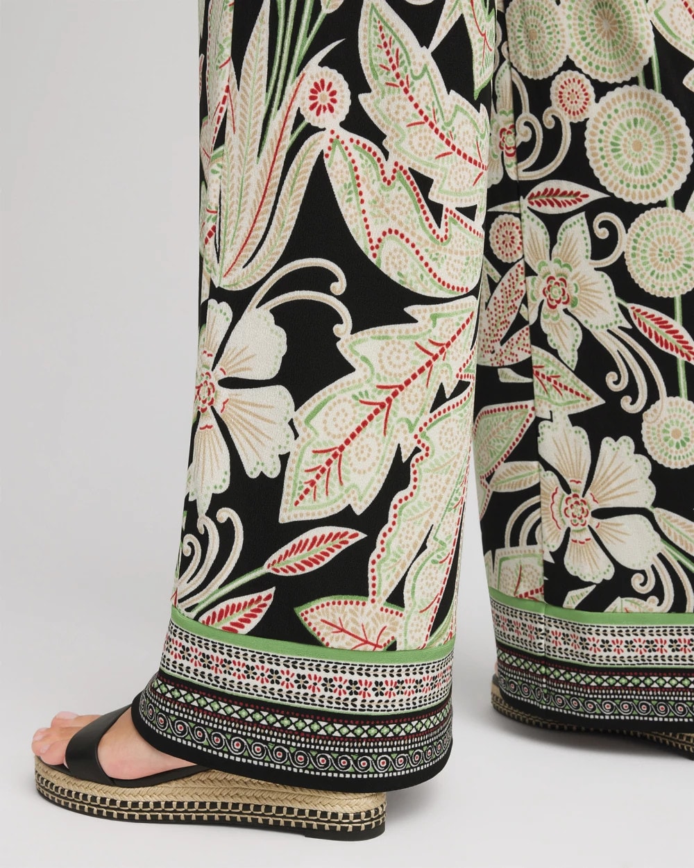 Chico's Women | Petite Travelers™ Island-Motif Palazzo Pants SALTED LIME