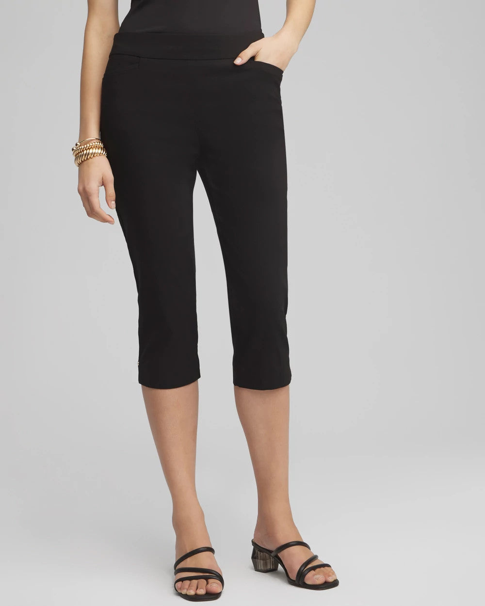 Chico's Women | Brigitte™ Rivet Pull-On Capri Pants BLACK