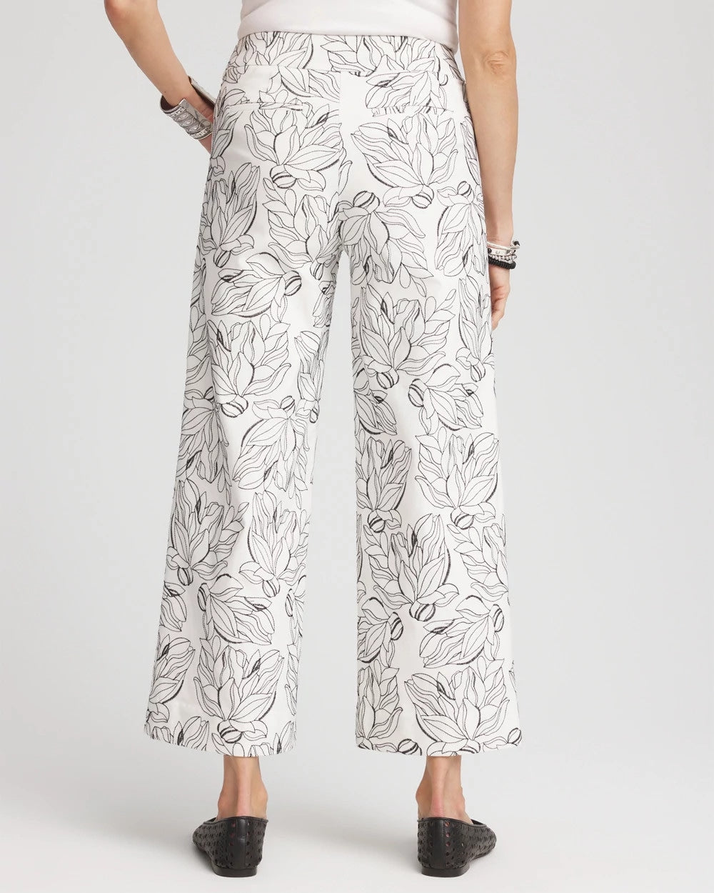 Chico's Women | Brigitte™ Floral Embroidered Wide-Leg Cropped Pants ECRU