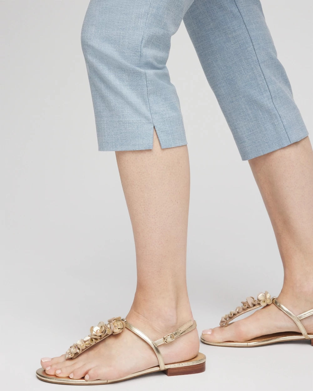 Chico's Women | Brigitte™ Cross Dye Capri Pants BLUE PEARL
