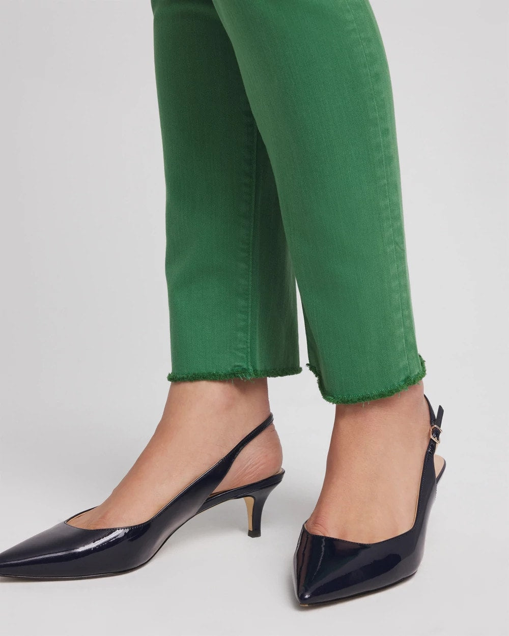 Chico's Women | Girlfriend Fray Hem Ankle Jeans JARDIN GREEN