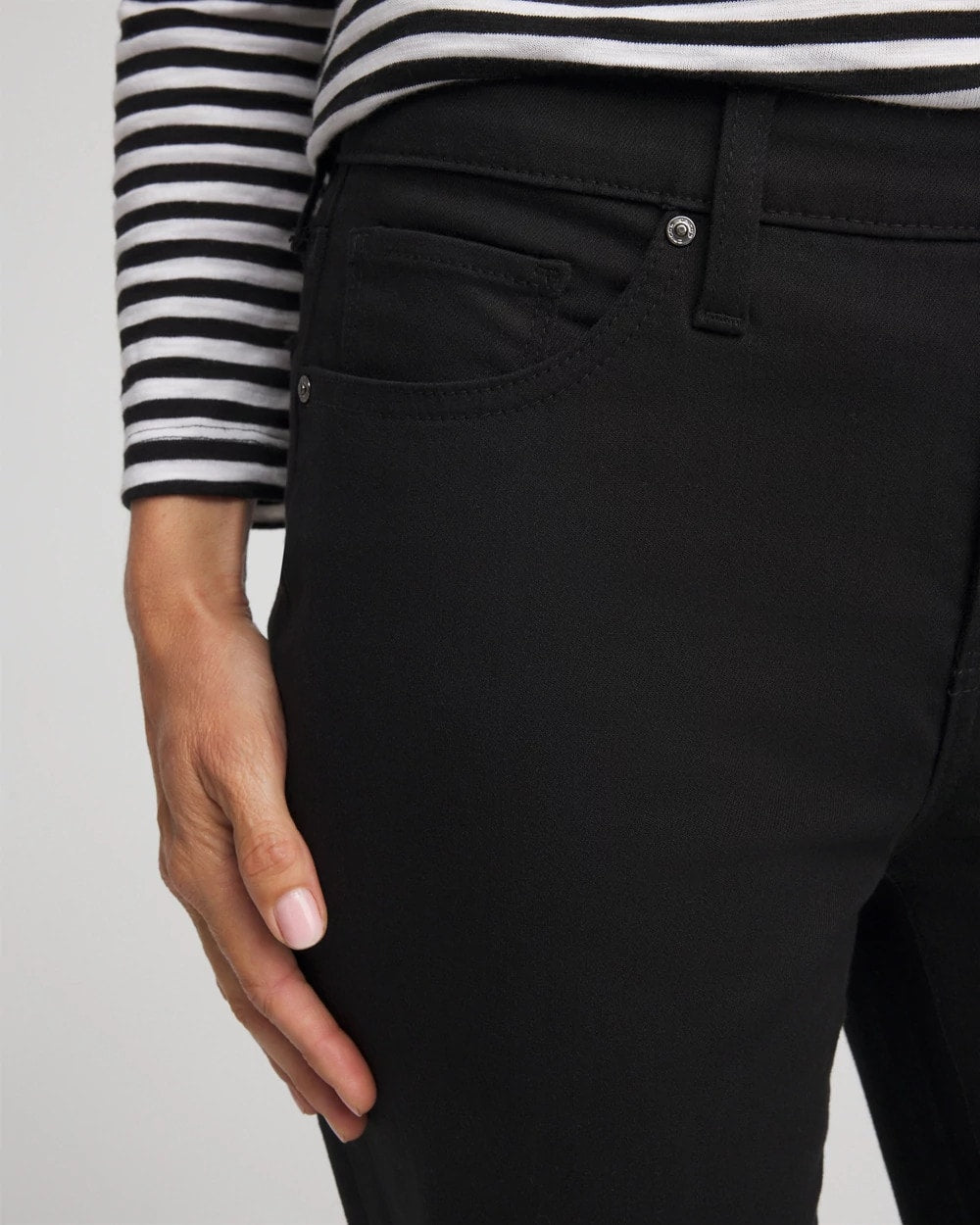 Chico's Women | Cropped Girlfriend Kick-Flare Jeans BLACK