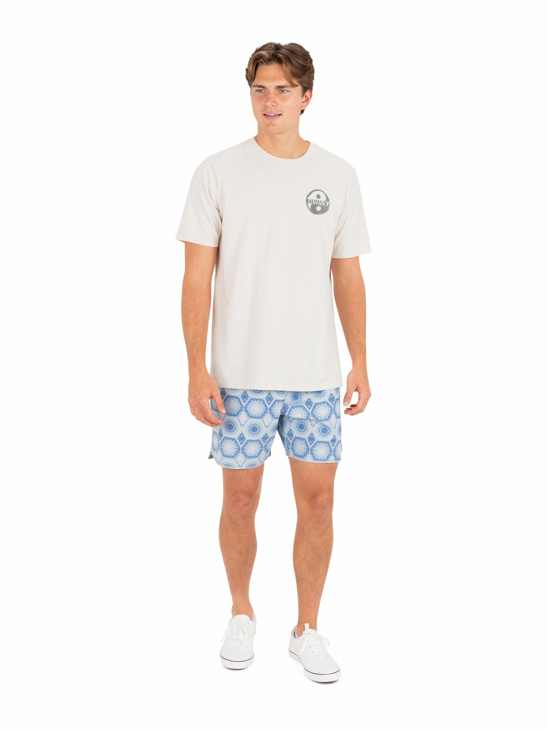 Phantom Naturals Scallop Volley 17"